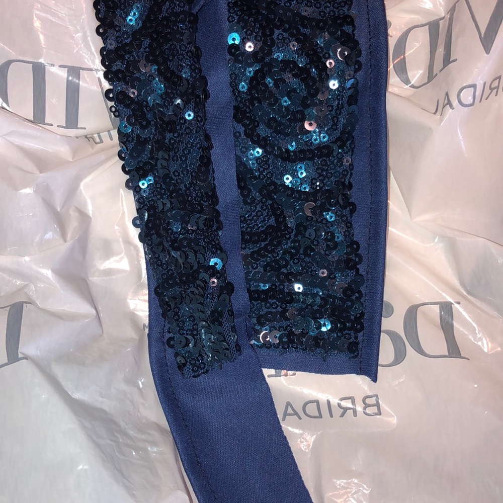 Formal Dress - Picture 4 of 6